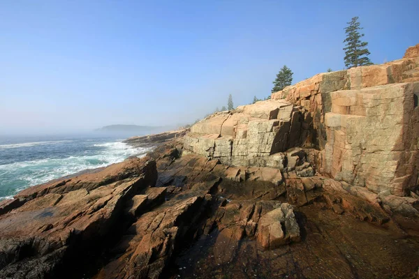 Den oländiga kusten i Acadia National Park, Maine. — Stockfoto