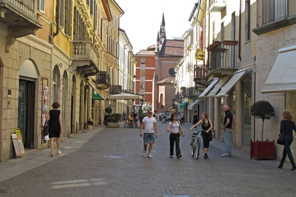 Kullerstensgatorna i Vigevano, Italien. — Stockfoto