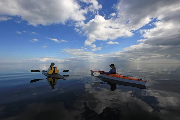 Kajakpaddlare i Biscayne nationalpark, Florida. — Stockfoto