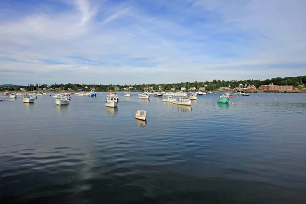 Barcos de lagosta de Bass Harbor, Maine . — Fotografia de Stock