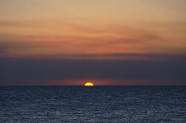 Meksika Körfezi üzerinden günbatımı.