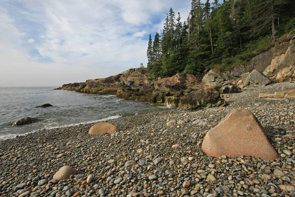 Acadian kansallispuiston karu rannikko, Maine . — kuvapankkivalokuva