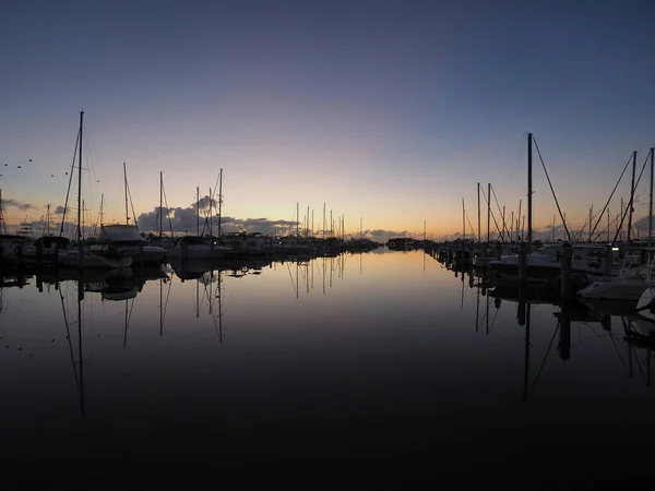 Salida del sol durante la cena Key Marina, Miami . — Foto de Stock