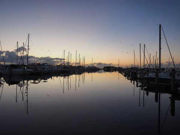 Salida del sol durante la cena Key Marina, Miami . — Foto de Stock