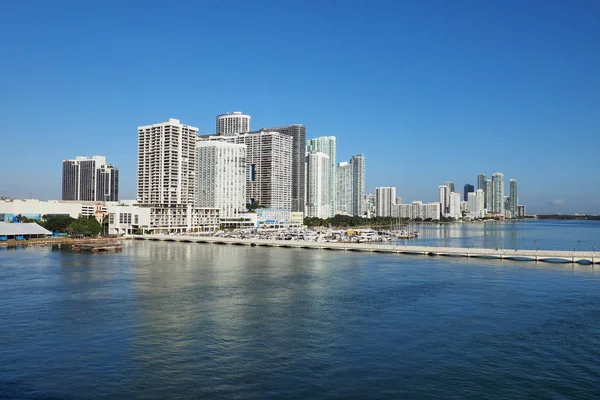 Staden Miami och Intracoastal Waterway, Florida. — Stockfoto