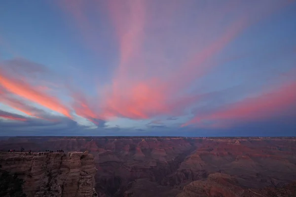 Coucher de soleil hivernal sur le Grand Canyon . — Photo