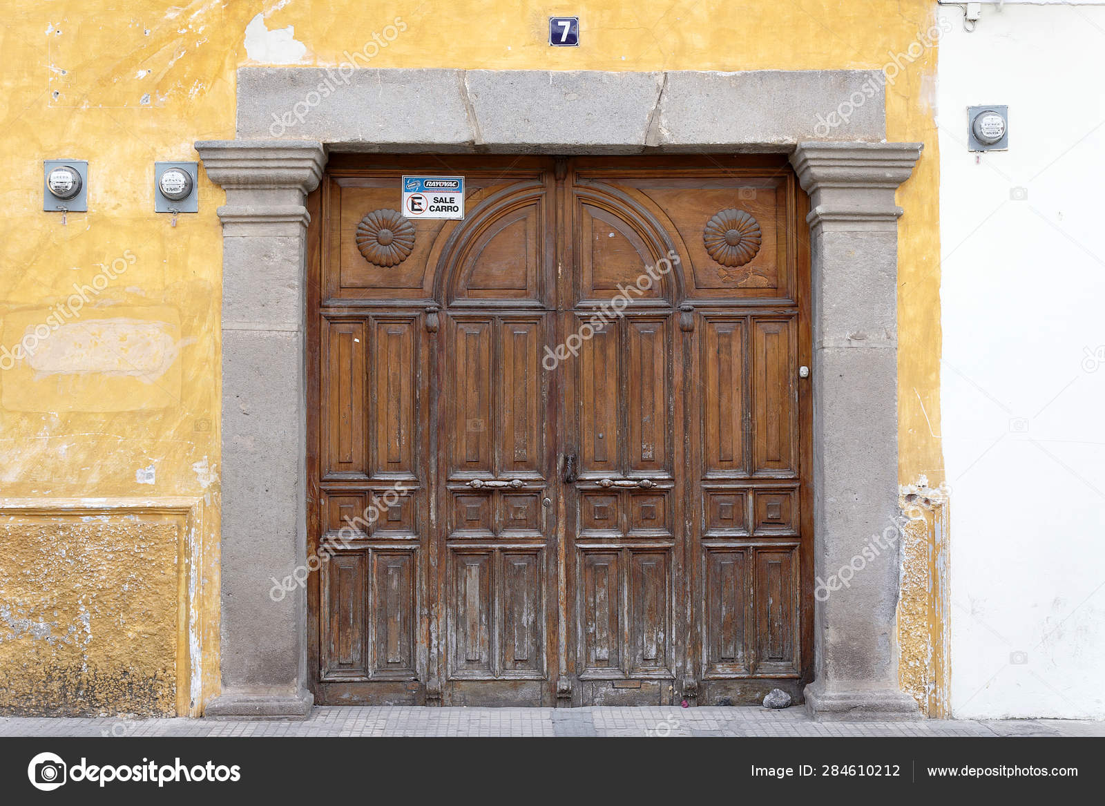 Antique Wood Doors Of Antigua Guatemala Stock Editorial Photo