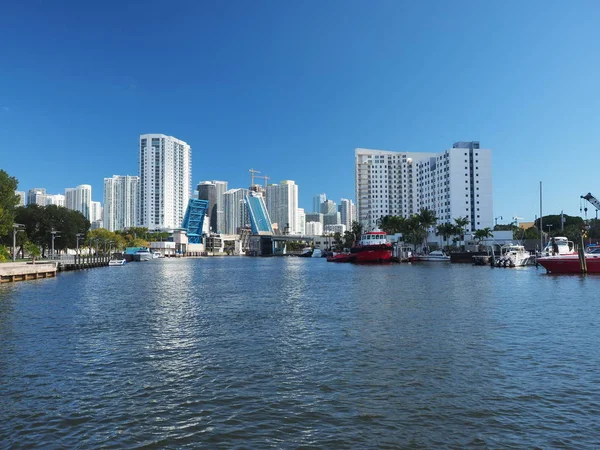 Der miami-fluss, miami, florida. — Stockfoto