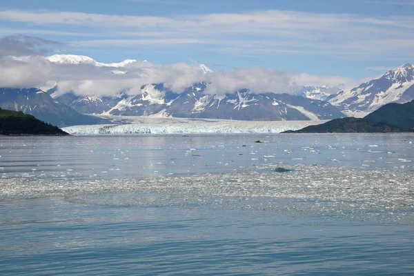 Hubbards glaciär och Yakutat Bay, Alaska. — Stockfoto