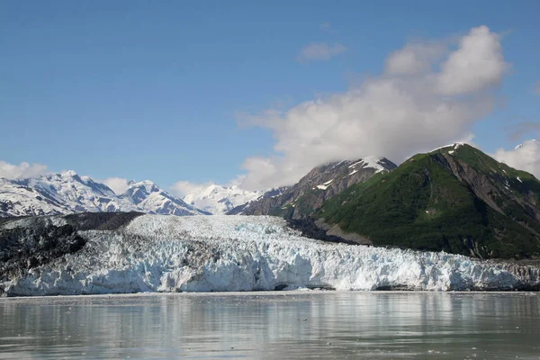 Turner-Gletscher und Ernüchterung Bay, Alaska. — Stockfoto