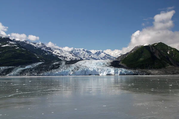 ターナー氷河とディゼンチャントメントベイ、アラスカ. — ストック写真