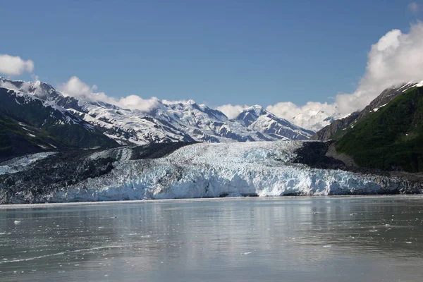 ターナー氷河とディゼンチャントメントベイ、アラスカ. ストック画像