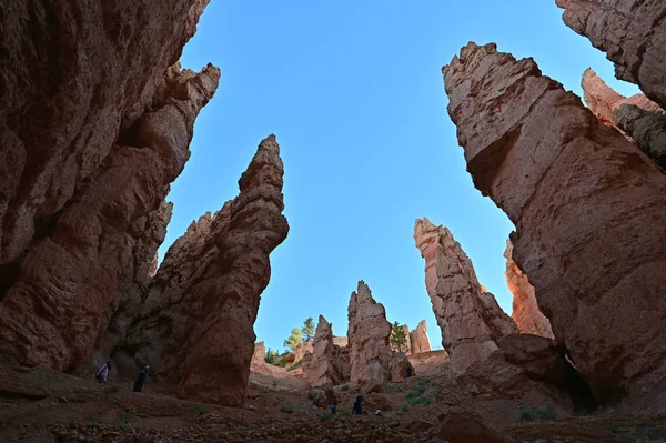 Towering hoodoo rock formations of Bryce Canyon. — Stock Photo, Image