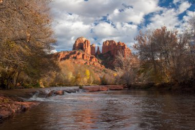 Sedona, Arizona 'daki Katedral Rock.