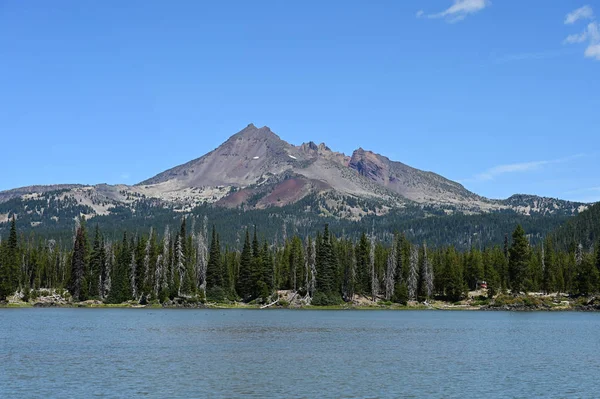 Broken Top from Sparks Lake, Oregon.