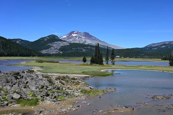 Hermana del sur de Sparks Lake, Oregon . — Foto de Stock