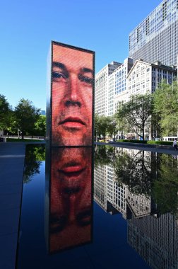Millenium Park, Chicago taç Çeşme.