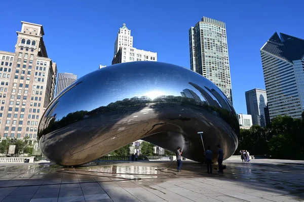 Cloud Gate en Millennium Park, Chicago . — Foto de Stock