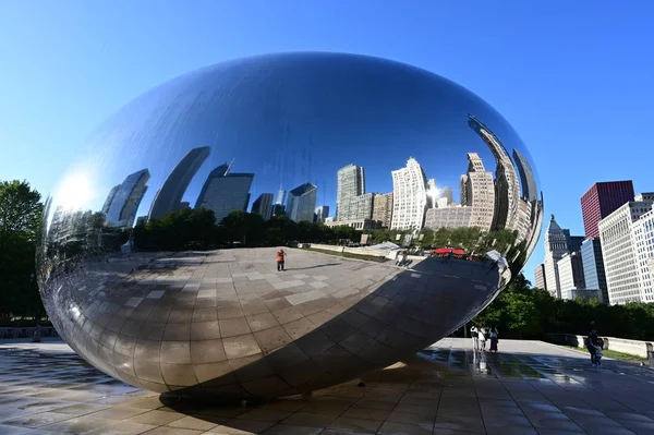 Portas da nuvem em Millennium Park, Chicago . — Fotografia de Stock