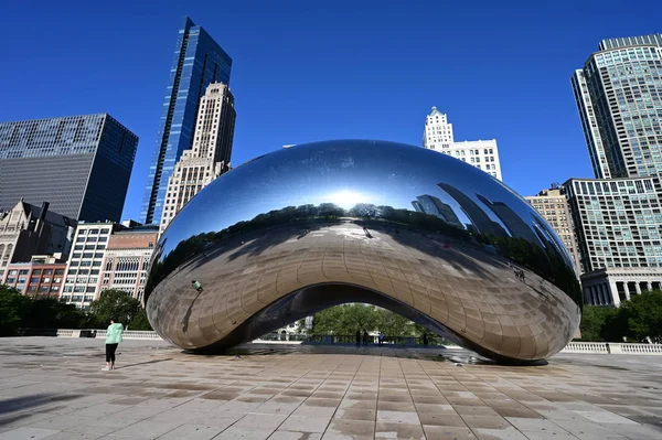 Cloud Gate en Millennium Park, Chicago . — Foto de Stock