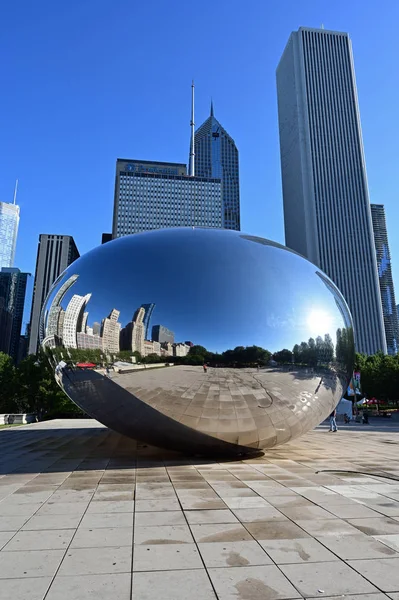 Cloud gate i millennium park, chicago. — Stockfoto