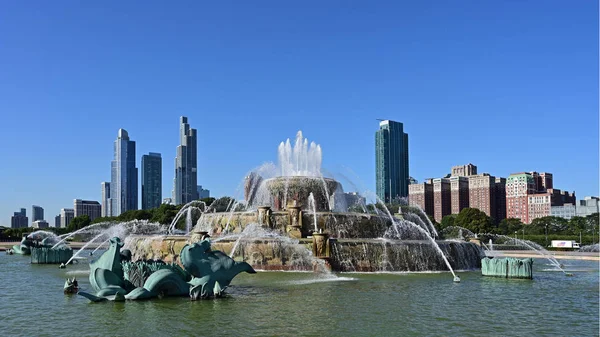 Buckingham Fountain em Chicago, Illinois . — Fotografia de Stock