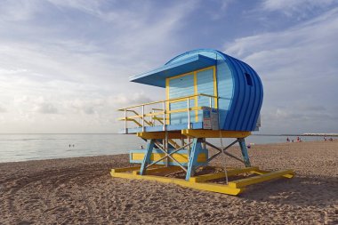 Miami Beach, Florida 'da renkli cankurtaran durağı.