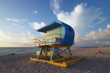 Miami Beach, Florida 'da renkli cankurtaran durağı.