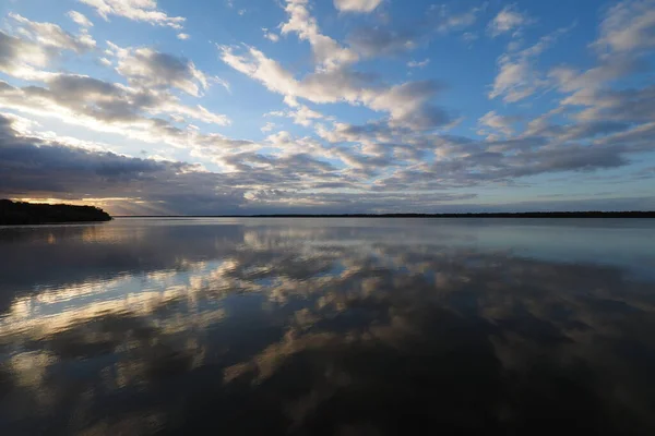 Сонячний підйом над Західним озером у національному парку Еверґлейдс (Флорида).. — стокове фото
