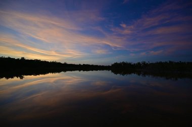 Everglades Ulusal Parkı, Florida 'da Eco Pond üzerinde gün batımı.