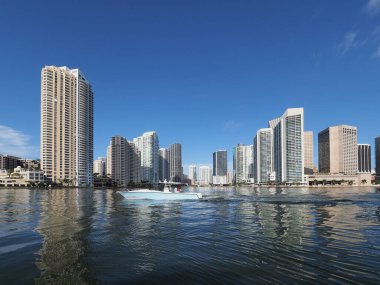 Biscayne Körfezi Miami Nehri girişi, Florida.