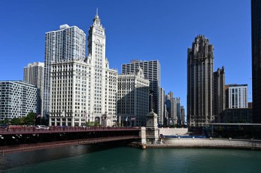 Chicago Şehri ve Chicago Nehri, Illinois.