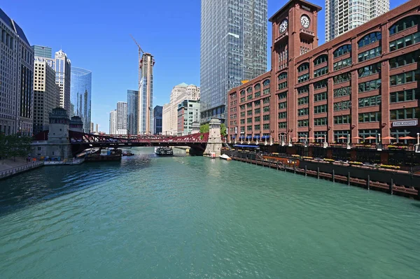 Ciudad de Chicago y Chicago River, Illinois. —  Fotos de Stock