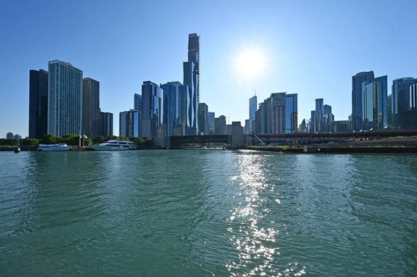 Ciudad de Chicago y Chicago River, Illinois. — Foto de Stock