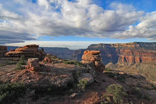 Arizona, Grand Canyon Ulusal Parkı 'ndaki Sürpriz Vadi Manzarası. — Stok fotoğraf