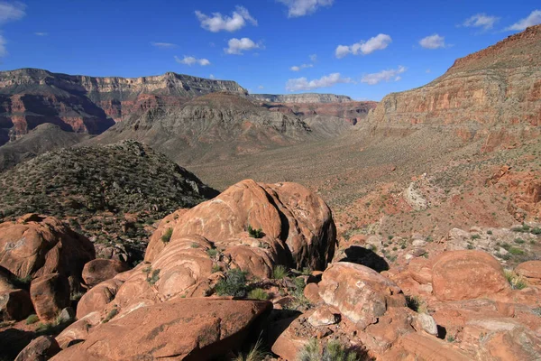 Arizona, Grand Canyon Ulusal Parkı 'ndaki Sürpriz Vadi Manzarası.