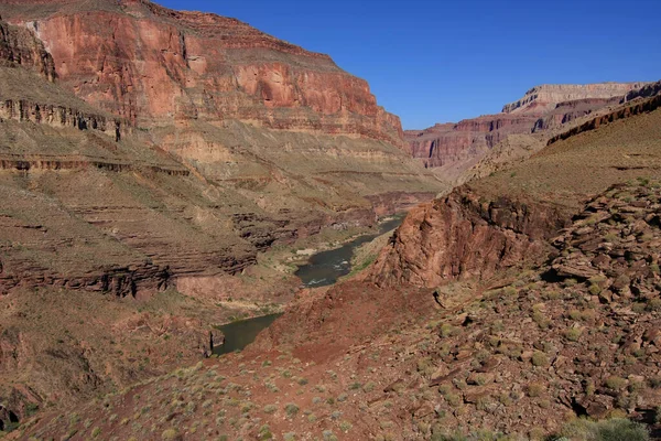 Büyük Kanyon Ulusal Parkı 'nda Colorado Nehri ve Granit Dar Görüş. — Stok fotoğraf