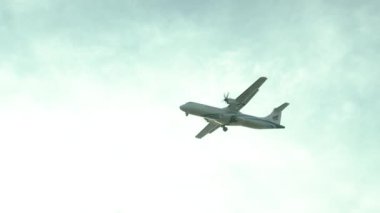 Koh Samui / Tayland - 05 25 2019: Samui Havaalanı'na vidalı uçak iniş