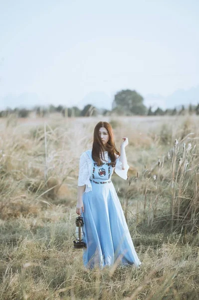 Asian Woman Autumn Field — Stock Photo, Image