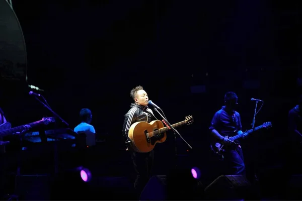 Músico Tocando Concierto — Foto de Stock