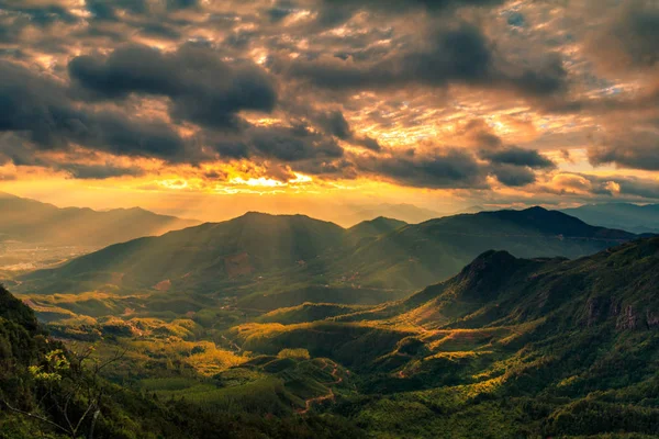 Güzel Dağ Manzarası Doğa Seyahat — Stok fotoğraf