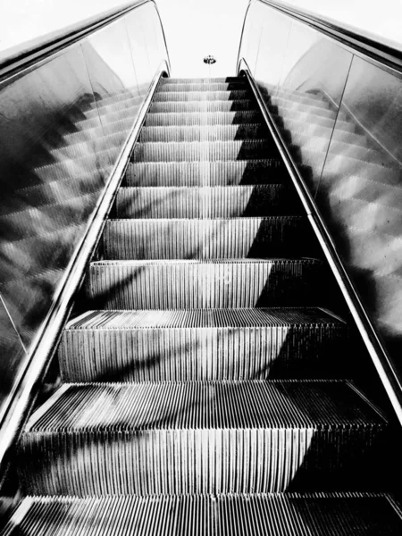 Escaleras Mecánicas Ciudad —  Fotos de Stock