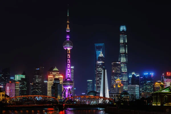 上海スカイラインは夜 — ストック写真