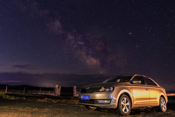 Vista Nocturna Coche Las Montañas — Foto de Stock