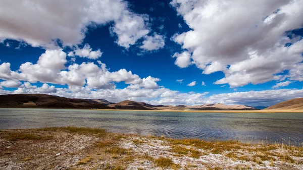 Paisaje Montaña Con Lago Tíbet Durante Día — Foto de Stock