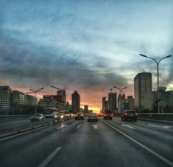 Tráfico Ciudad Por Noche — Foto de Stock