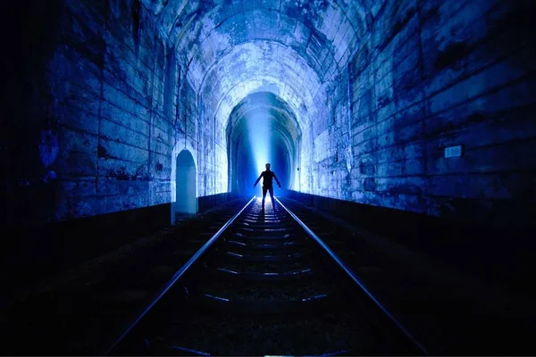 Underground Train Tunnel People — Stock Photo, Image