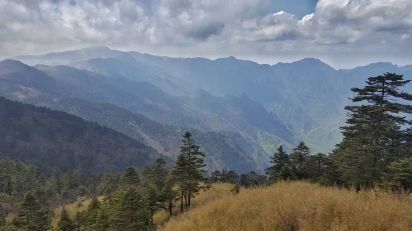 美しい山の風景の背景 — ストック写真