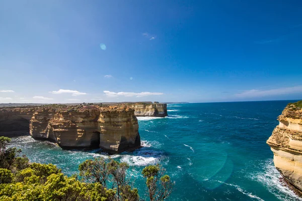 The coast of Australia\'s Ocean Road.