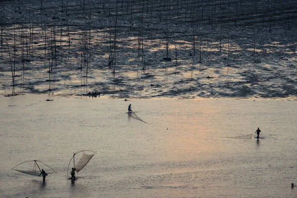 渔民在冬天 — 图库照片